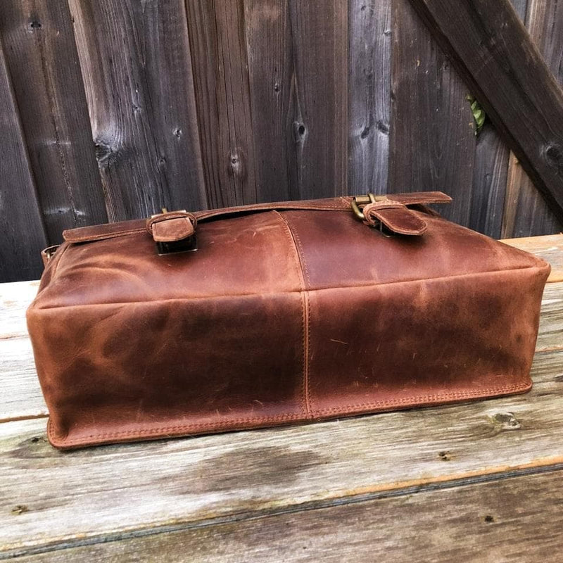 Coarse Leather Messenger 16" Verified Leather