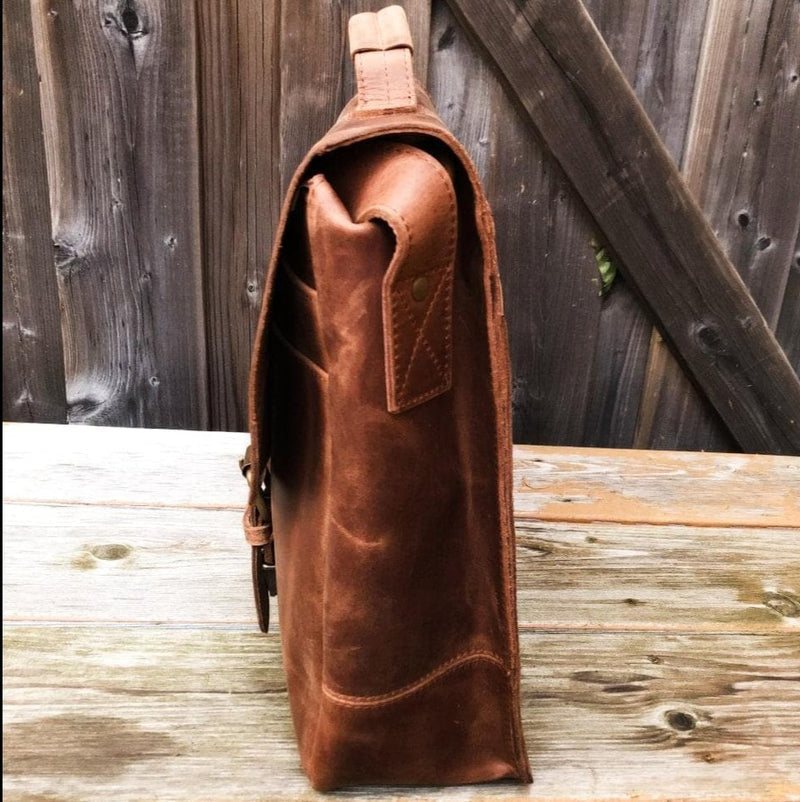 Coarse Leather Messenger 16" Verified Leather
