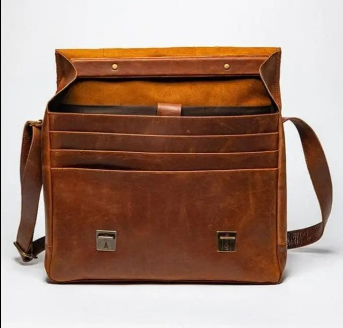 Coarse Leather Messenger 2.0 Verified Leather