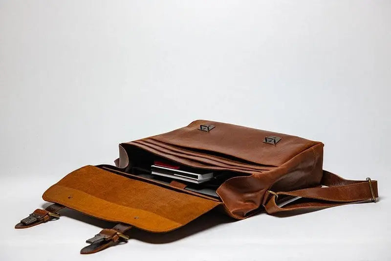 Coarse Leather Messenger 2.0 Verified Leather